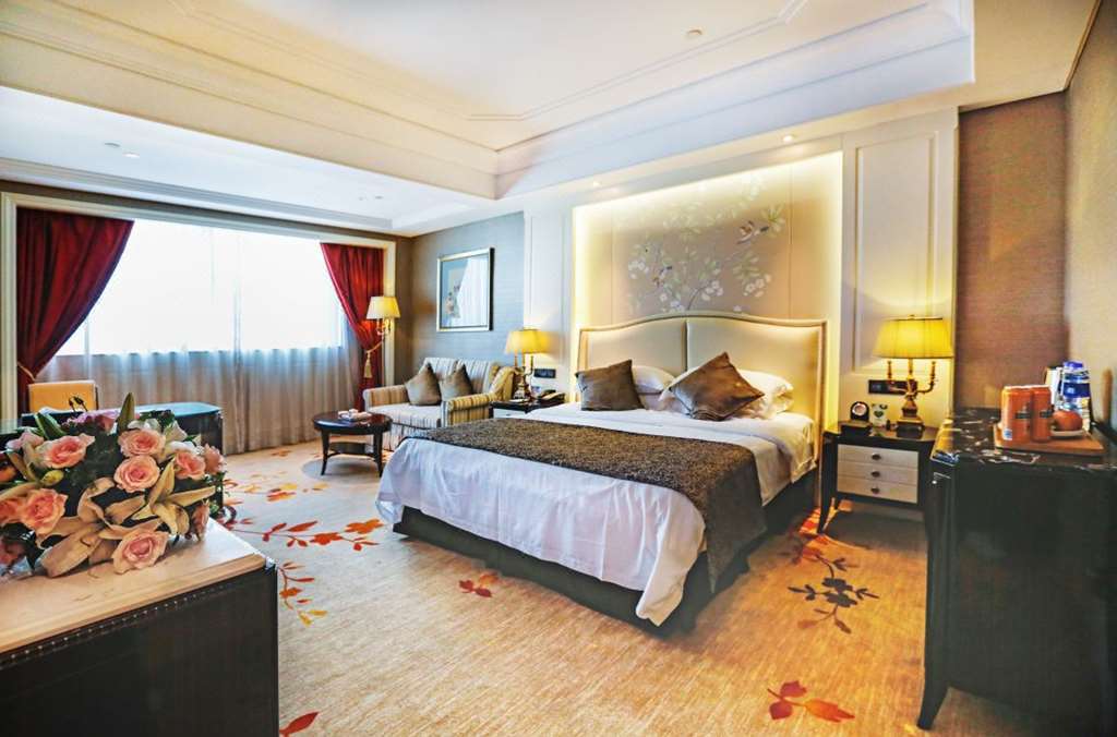 Dragon Dream Hotel Jiaxing Room photo