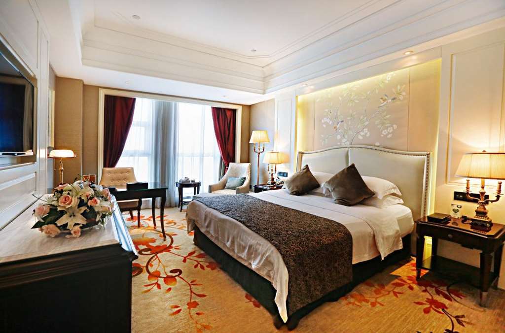 Dragon Dream Hotel Jiaxing Room photo